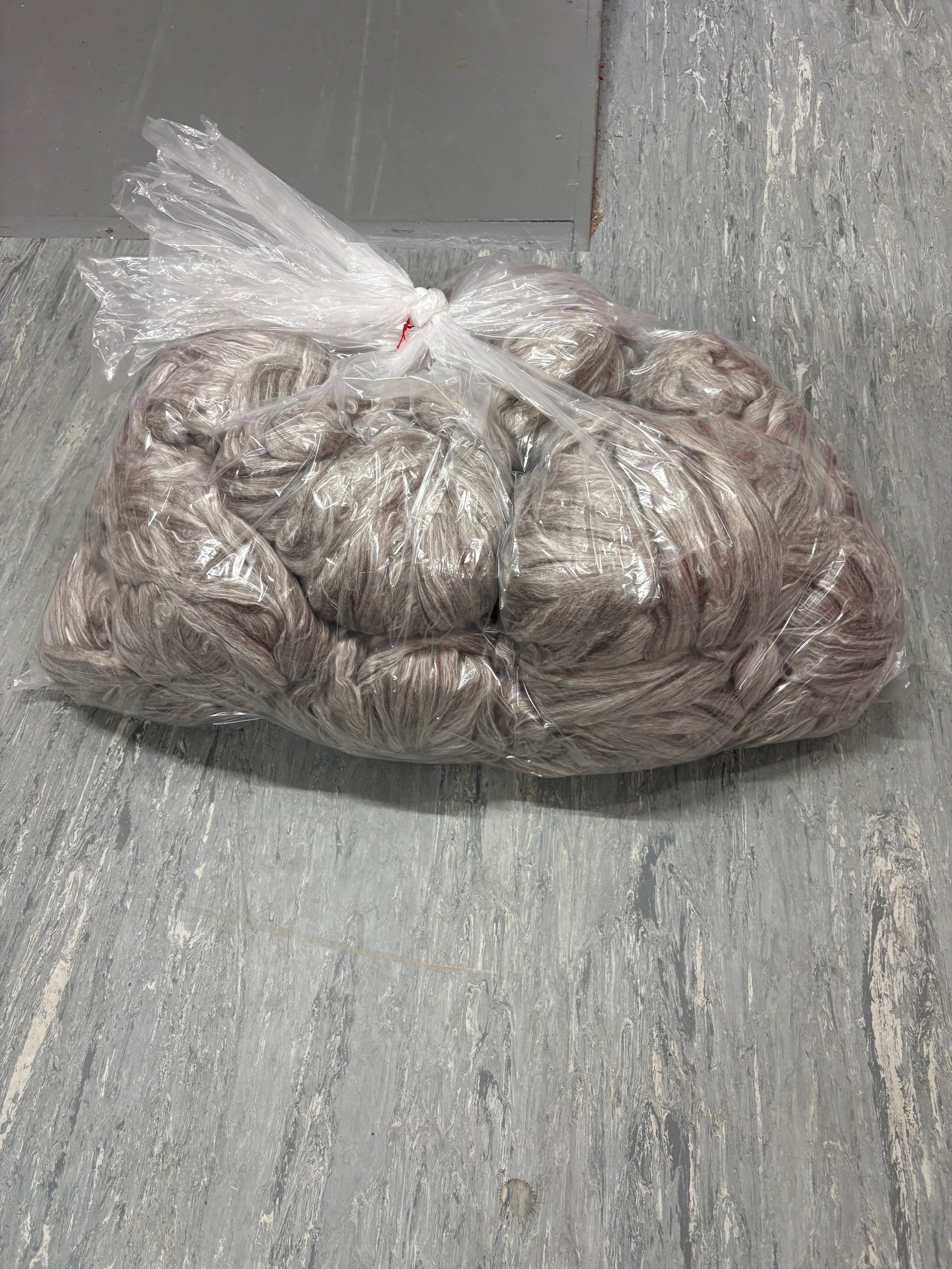 60% Polwarth / 20% Mulberry Silk / 20% Yak Blend (5kg)