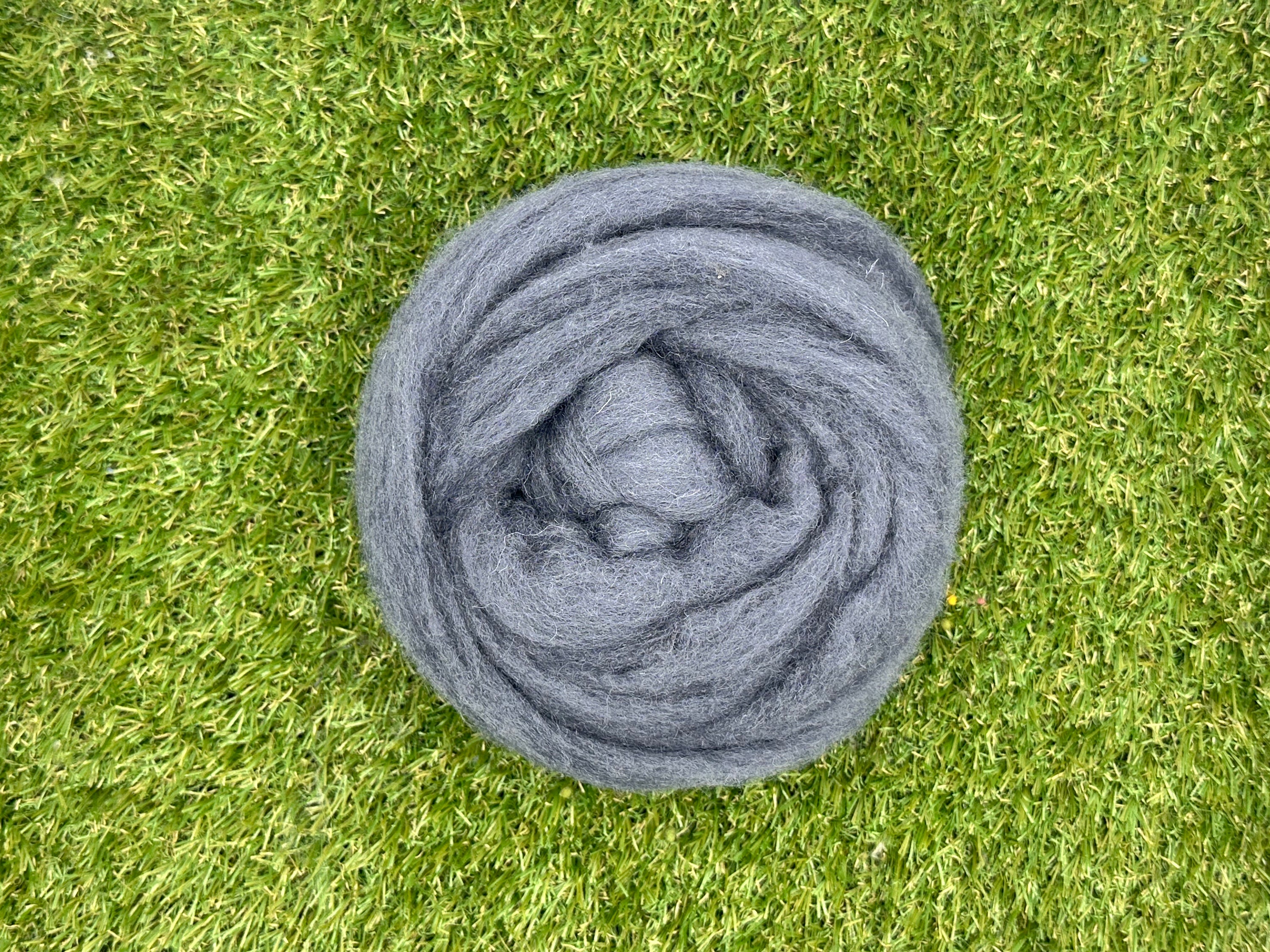 Carded Corriedale Sliver Shadow Grey 5KG