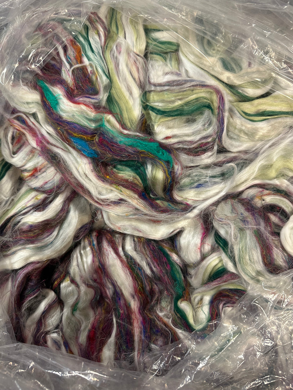 50% Bamboo / 25% Rose / 12.5% Mint / 12.5% Sari Silk Blend 5kg
