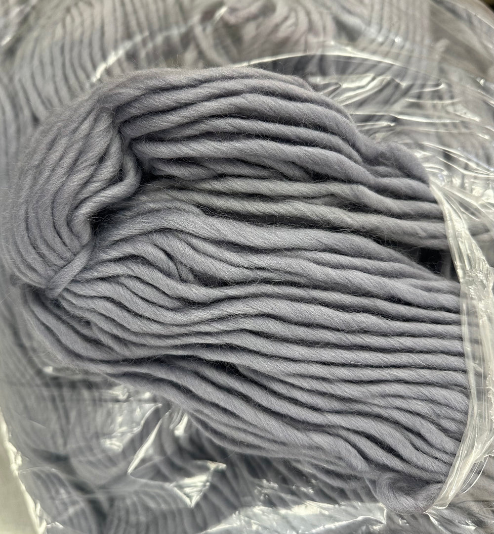 Super Chunky Yarn Grey 200g Hanks 10kg
