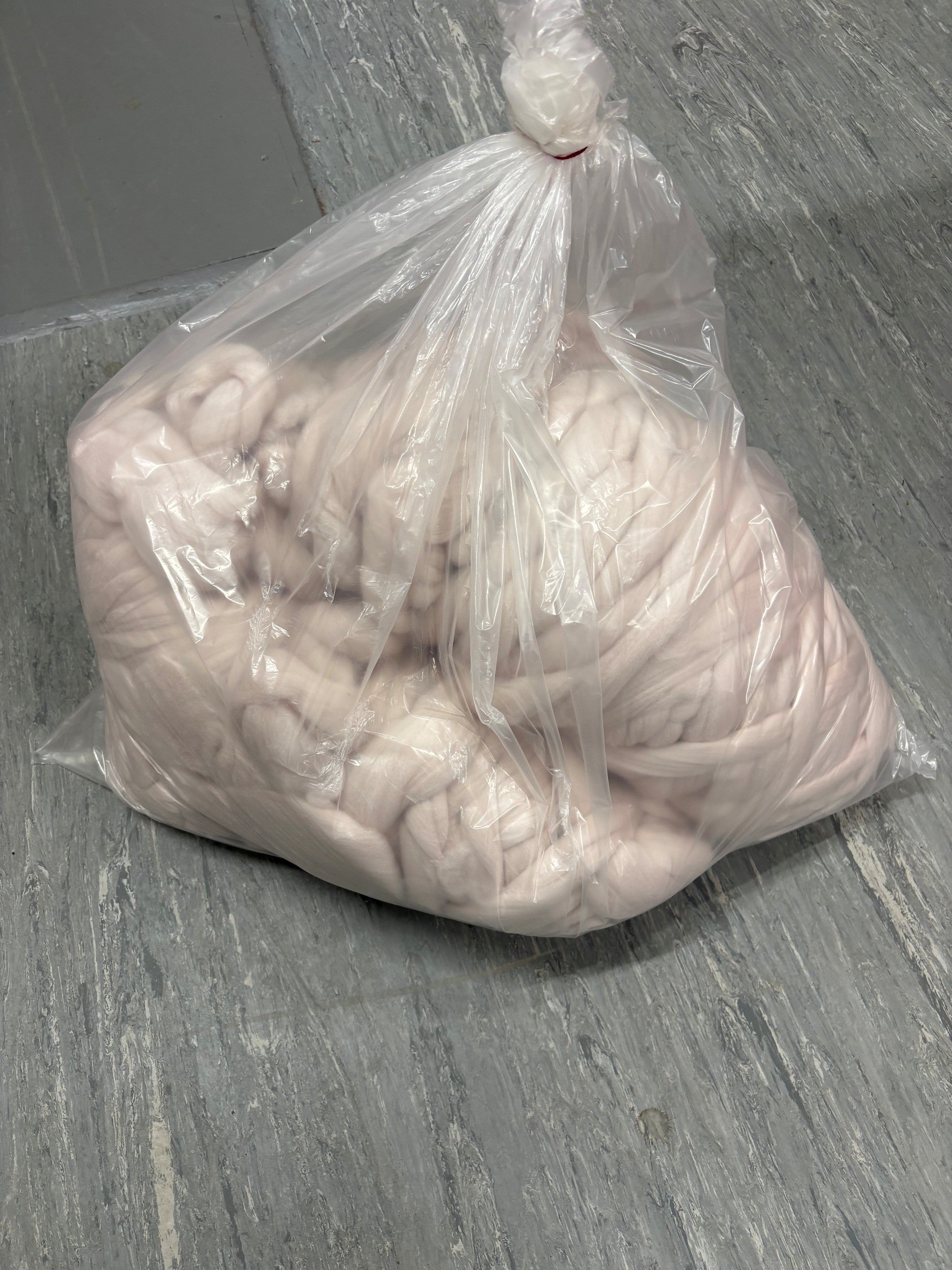 100% Dyed Superfine Merino Cream/Pink (5kg)