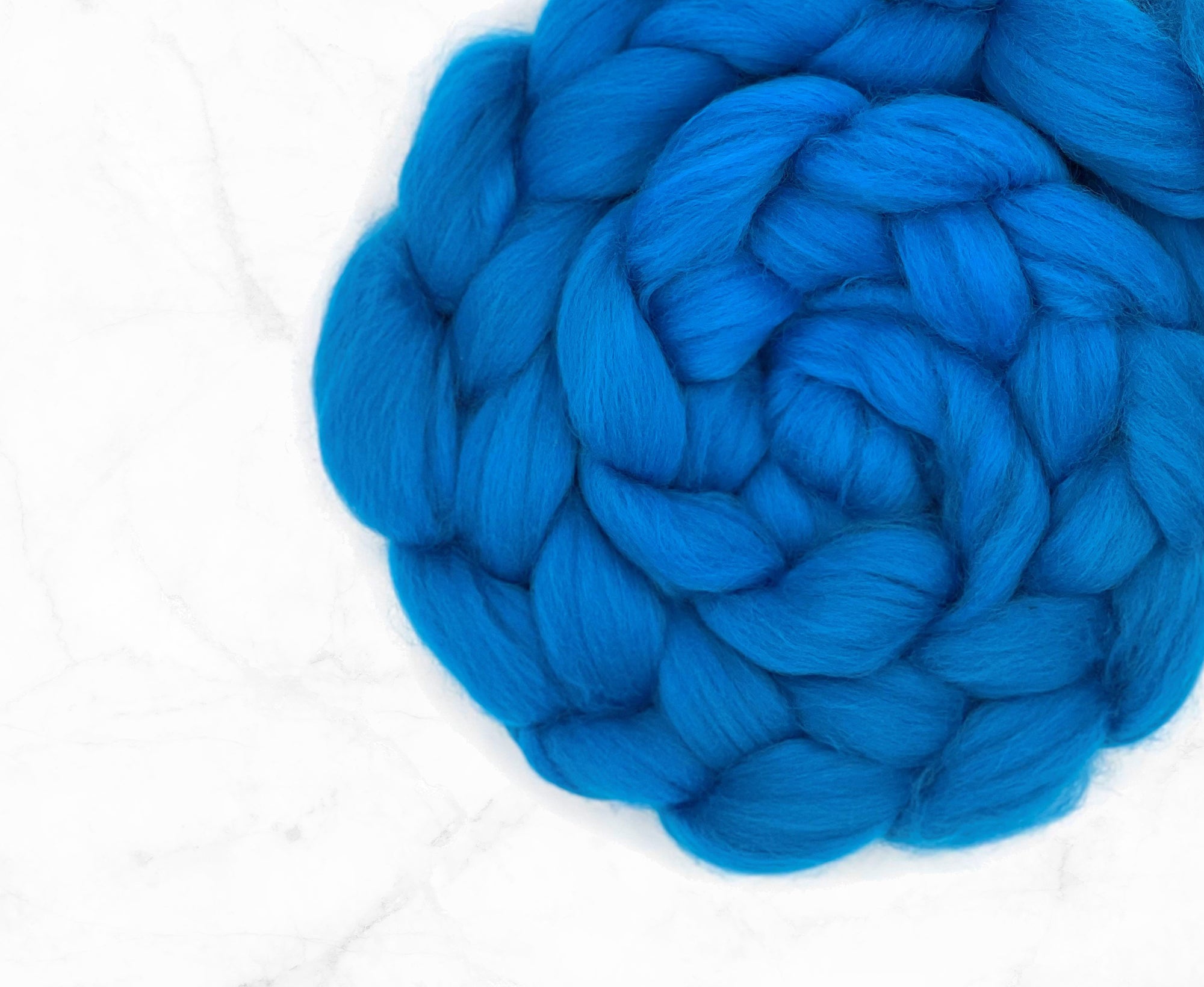 Merino Mediterranean Jumbo Yarn Arm Knitting Yarn – World of Wool Trade