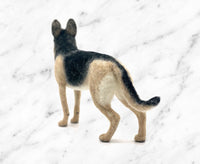 Georgi The German Shepherd Dog | Needle Felting Kit - World of Wool